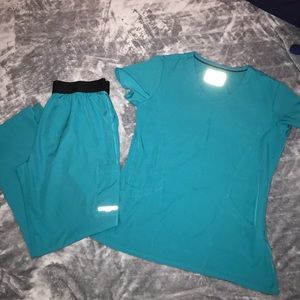 Women’s sketchers teal scrub set